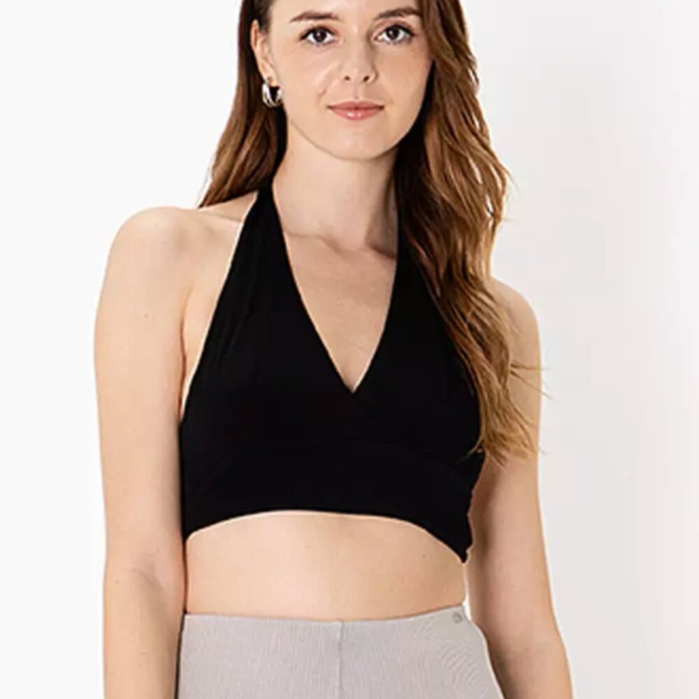 Pull&Bear Halterneck Crop Top – NWT New with Tags (Size M) 💫